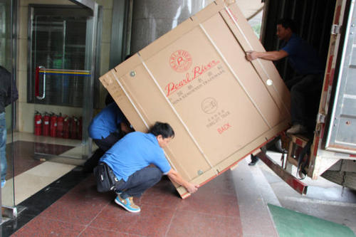 勐海钢琴贵重工艺品无忧运